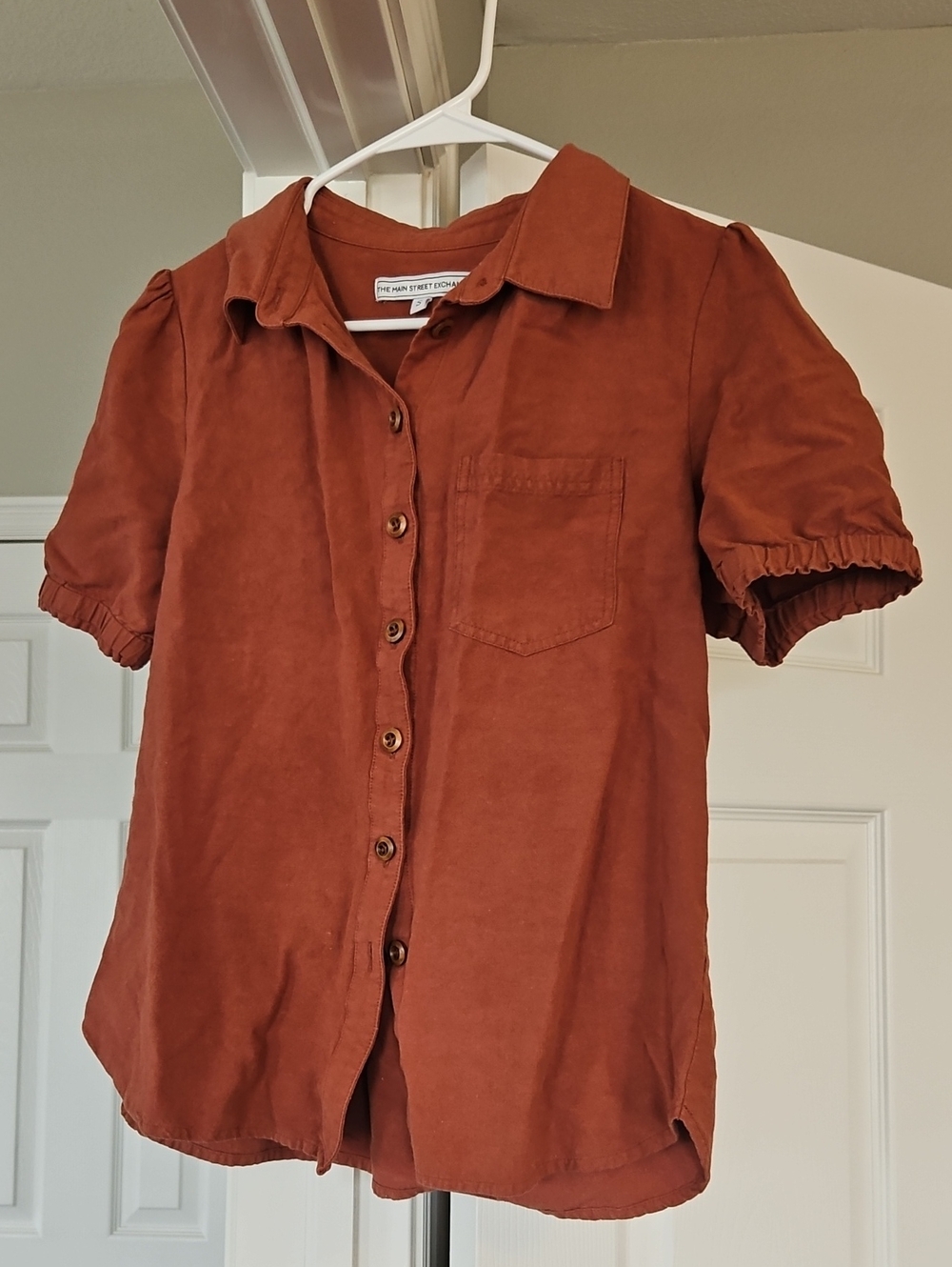 Women's Rust Short-Sleeve Button Front Top